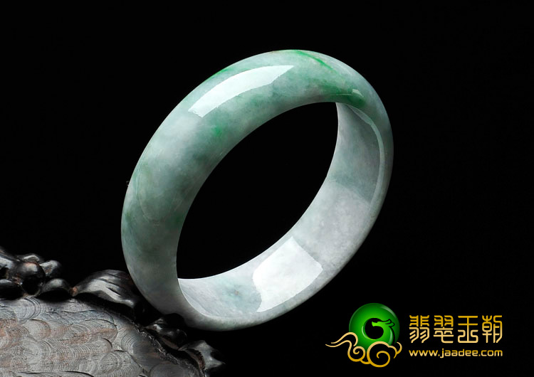 细糯种飘翠缅甸翡翠手镯（59.6mm）