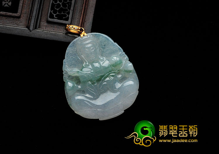 糯冰种飘花缅甸翡翠观音挂件