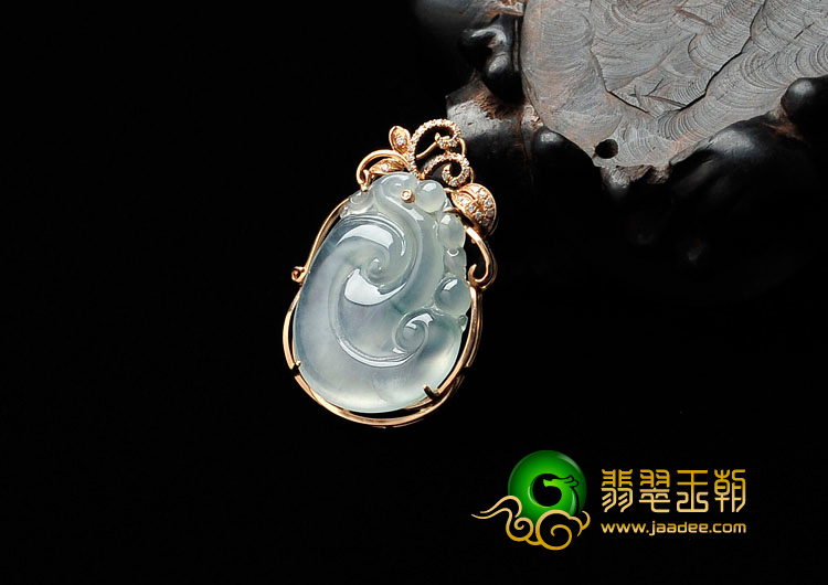 冰玻种缅甸翡翠镶玫瑰金如意胸坠（真钻）