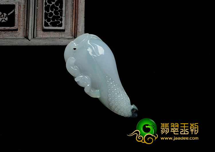 糯冰种飘花缅甸翡翠玉米挂件