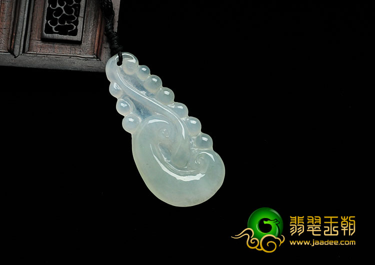 冰种晴水缅甸翡翠如意挂件