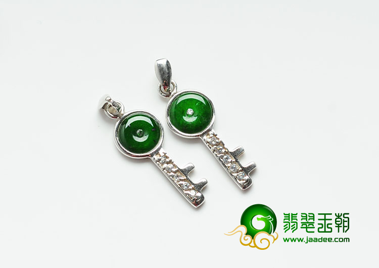 糯冰种阳绿满绿缅甸翡翠镶银胸坠（一对）
