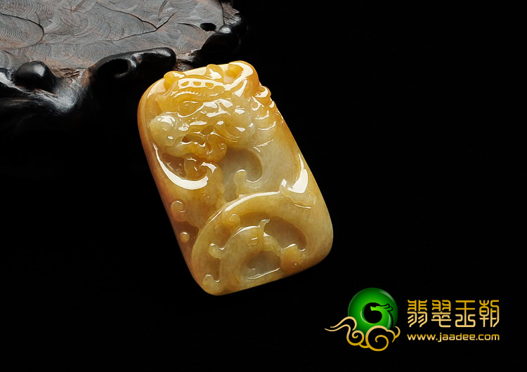 糯冰种黄翡缅甸翡翠龙头挂件