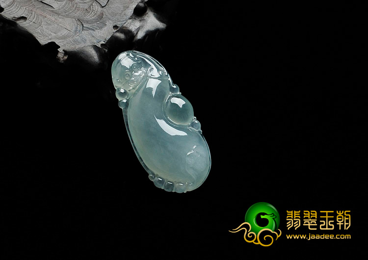 冰种晴水缅甸翡翠龙行如意挂件