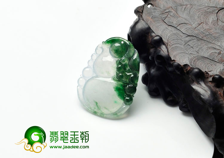 冰种菠菜绿缅甸翡翠福禄寿挂件