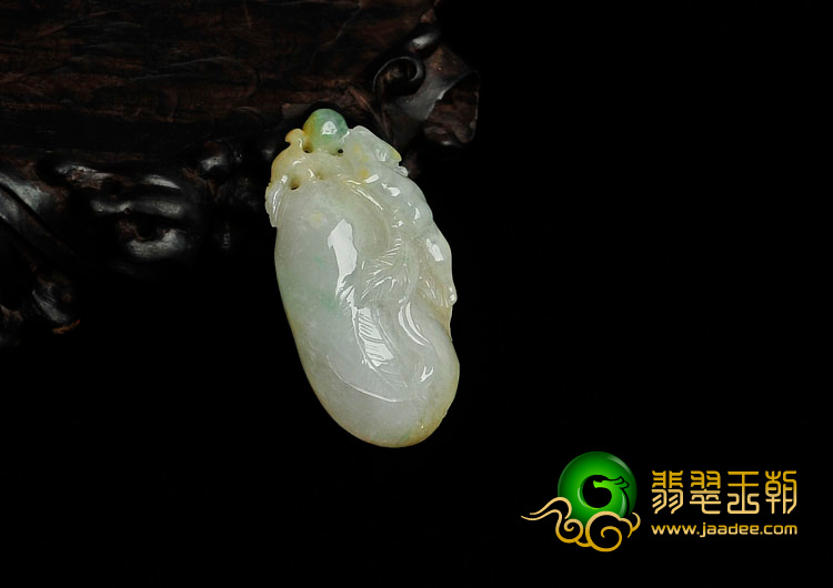 糯冰种三彩缅甸翡翠福瓜挂件