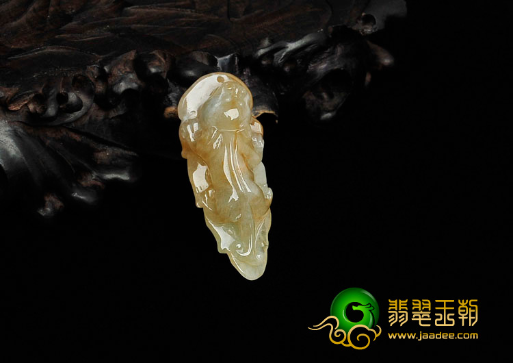 冰种黄翡缅甸翡翠草龙挂件