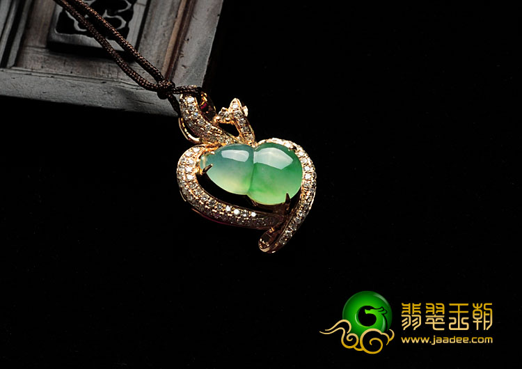 冰种飘翠缅甸翡翠镶玫瑰金葫芦胸坠（真钻）