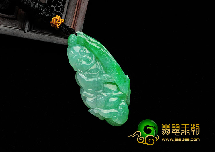 糯冰种翠色缅甸翡翠招财童子挂件