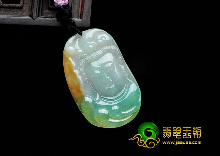 冰种三彩缅甸翡翠观音头挂件