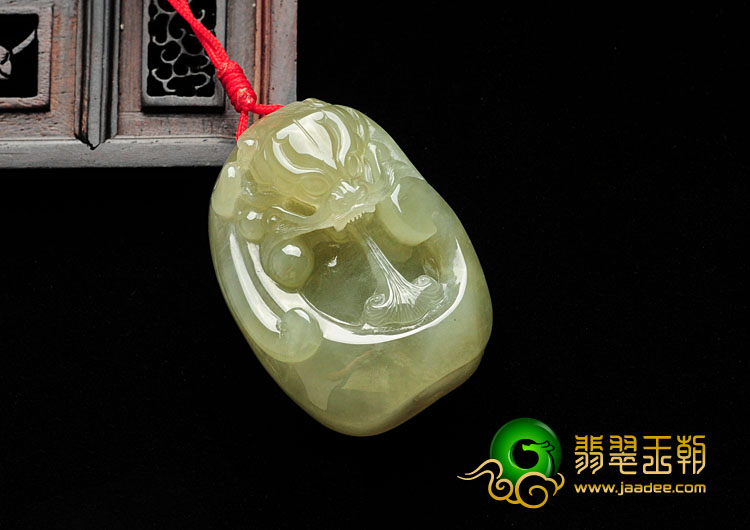 糯冰种淡黄翡缅甸翡翠吐祥纳瑞挂件