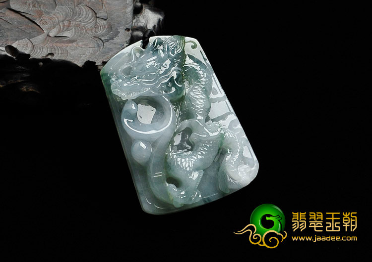 糯冰种飘花缅甸翡翠龙牌挂件