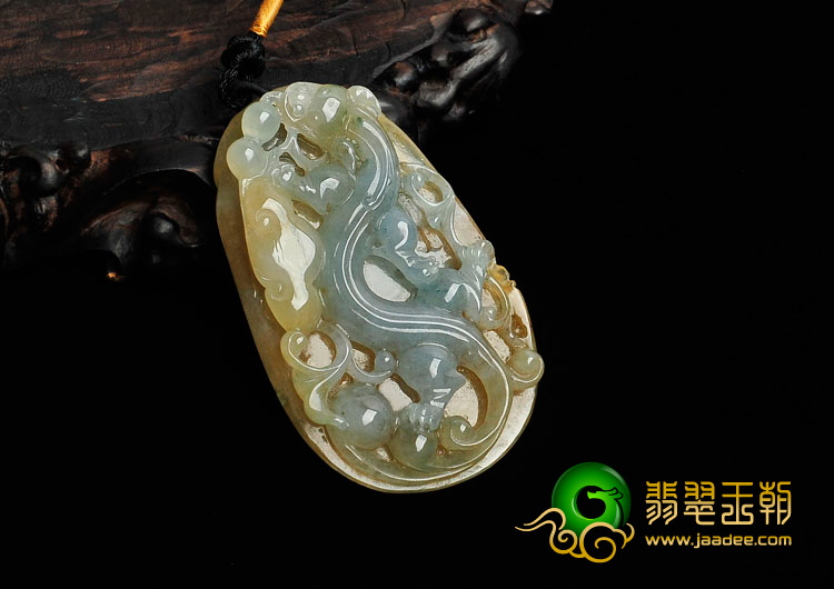 冰种褐黄翡缅甸翡翠龙牌挂件