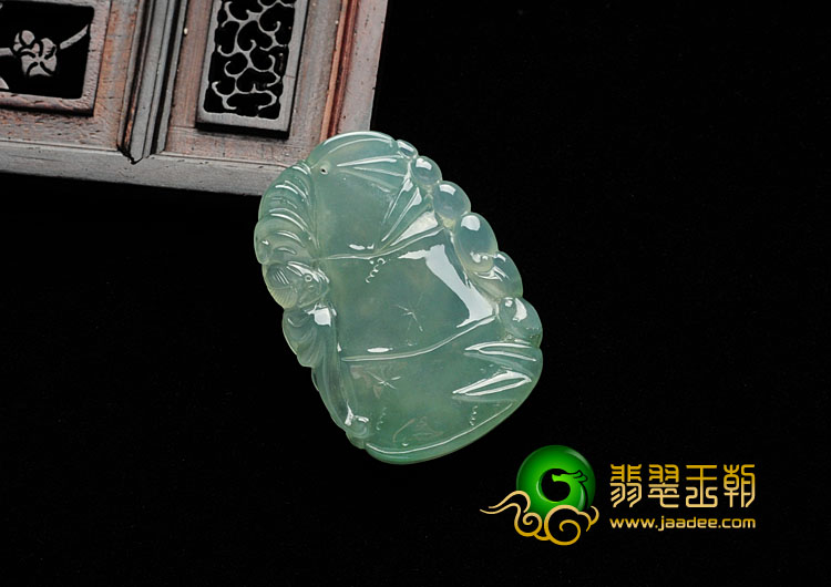 冰玻种晴水缅甸翡翠节节高挂件