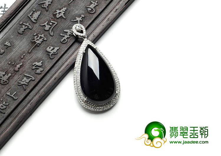 冰种墨翠缅甸翡翠镶银胸坠（水钻）