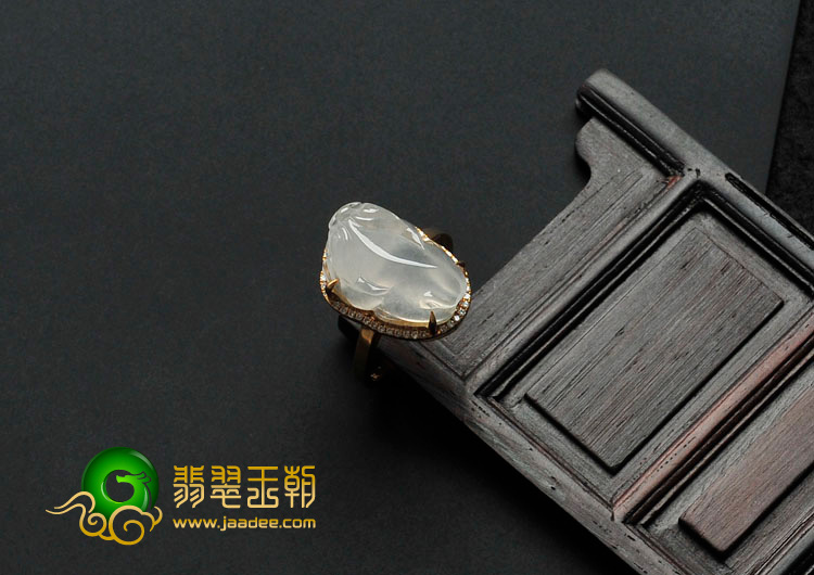 冰种缅甸翡翠镶玫瑰金貔貅戒指（真钻）