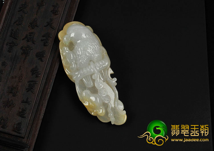(超值推荐)糯冰种黄翡缅甸翡翠英明神武挂件