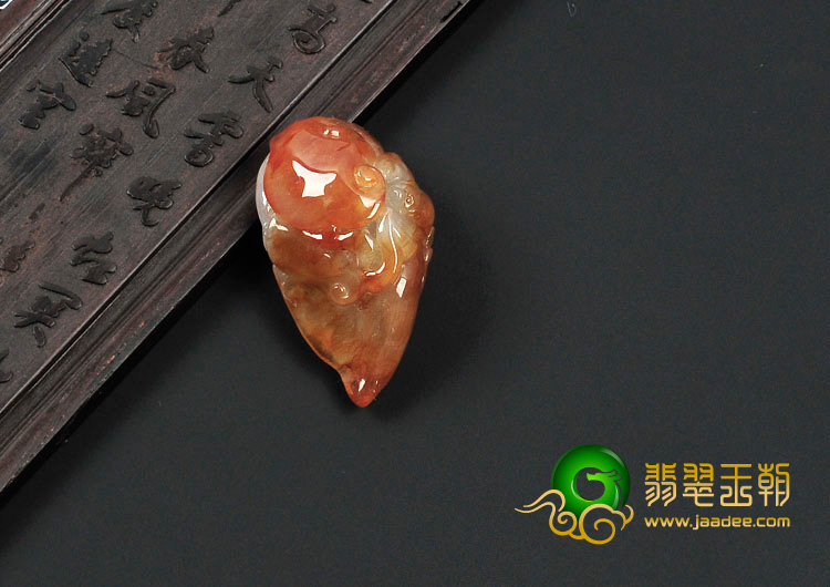 冰种红黄翡缅甸翡翠福在眼前挂件