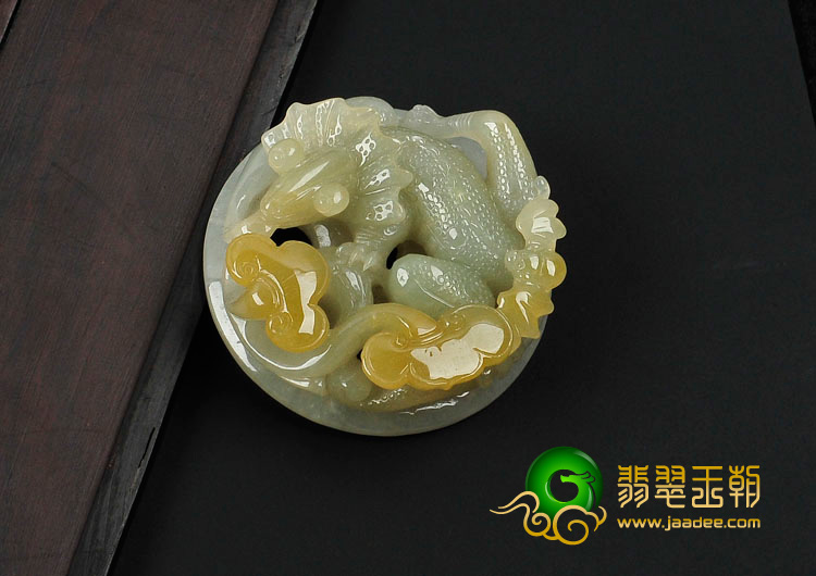 糯冰种黄翡缅甸翡翠随机应变挂件