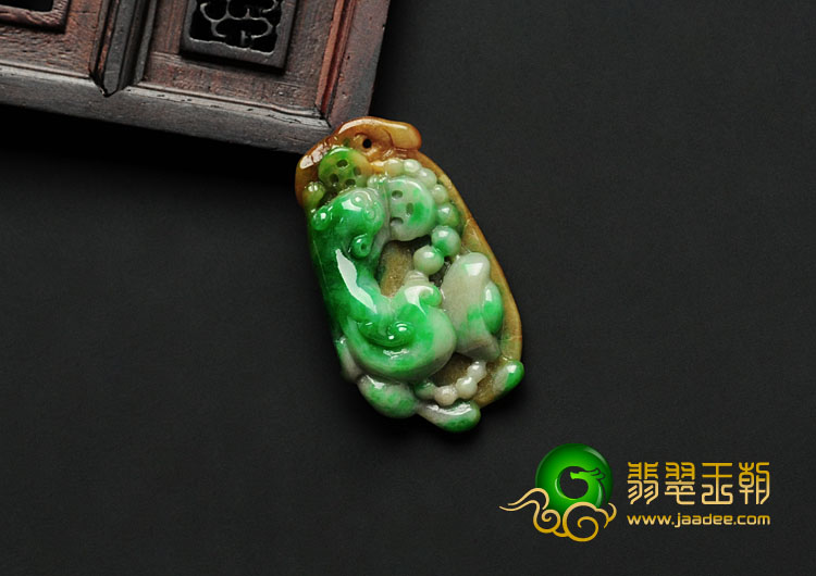 细糯种黄加绿缅甸翡翠欢喜如意挂件