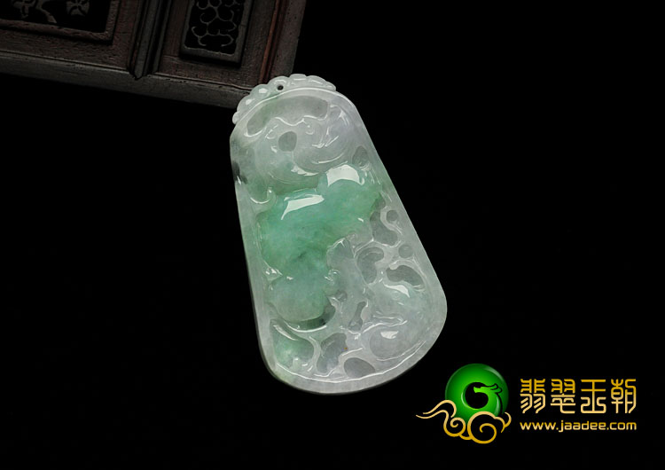 糯冰种春带彩缅甸翡翠双鸟如意挂件