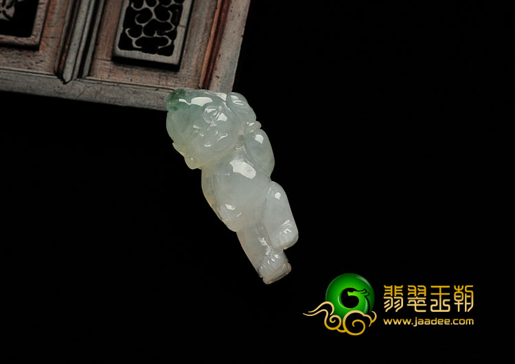 糯冰种略飘花缅甸翡翠招财童子挂件