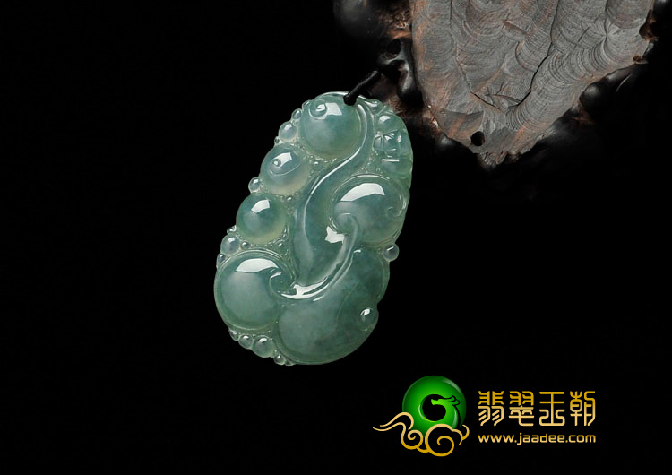 冰种晴水缅甸翡翠如意挂件