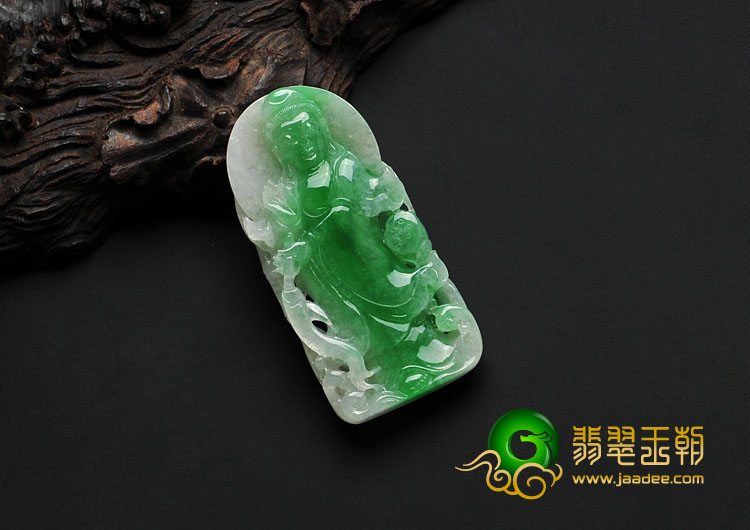 糯冰种翠色缅甸翡翠威德观音挂件