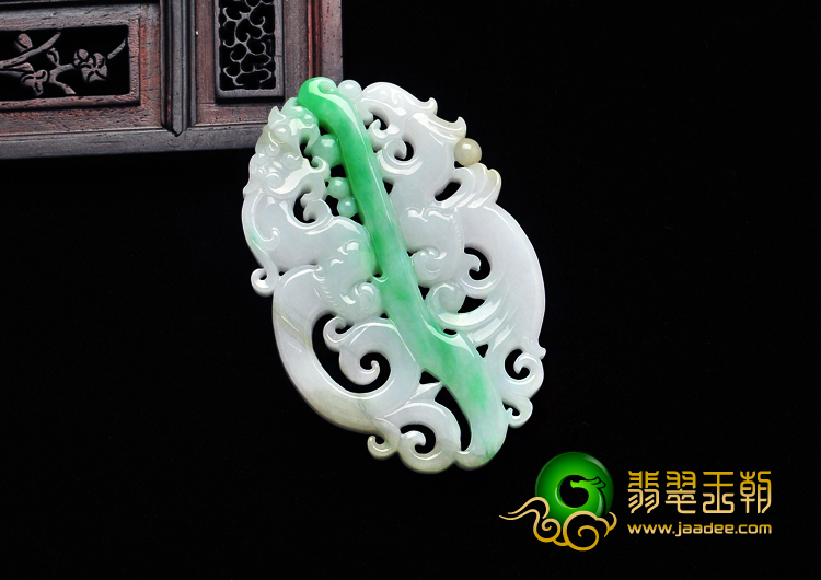 糯冰种飘翠缅甸翡翠龙凤呈祥挂件