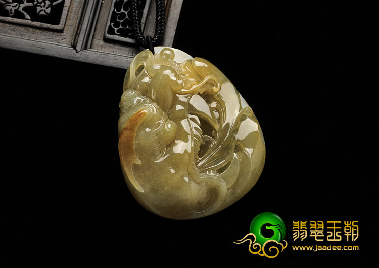 冰种黄翡缅甸翡翠龙头挂件