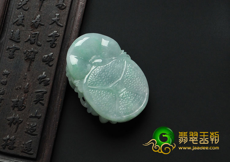 糯冰种蓝晴水飘翠缅甸翡翠狼头挂件