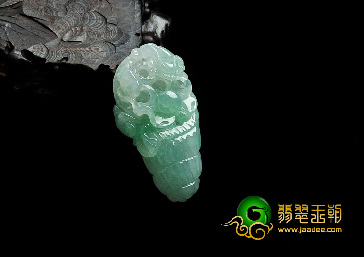 糯冰种绿晴水缅甸翡翠螺龙挂件