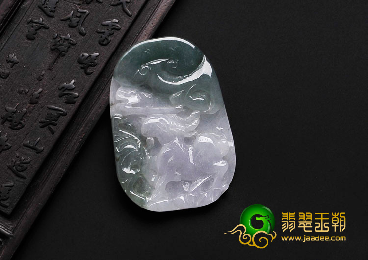 糯冰种晴水缅甸翡翠羊牌挂件