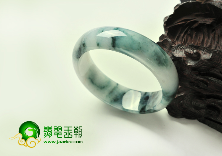 糯冰种飘花缅甸翡翠手镯（56.1mm）