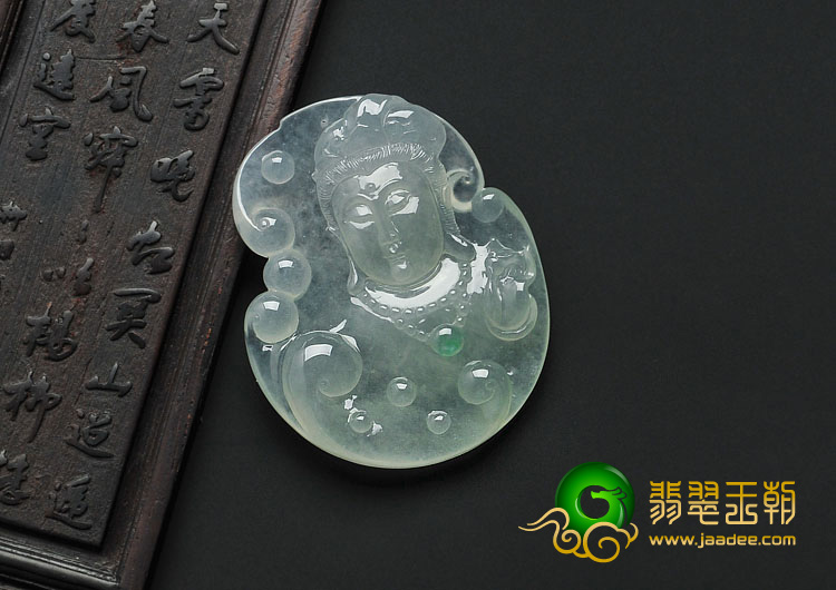 冰种晴水略飘翠缅甸翡翠观音头挂件