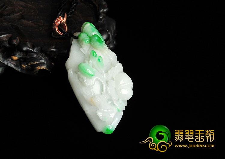 细糯种翠色缅甸翡翠A货富贵花开挂件