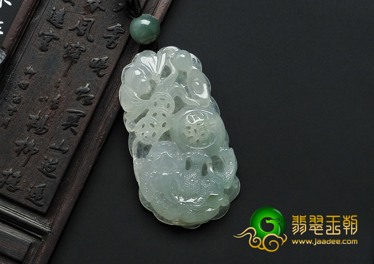 冰种晴水缅甸翡翠A货招财纳福挂件
