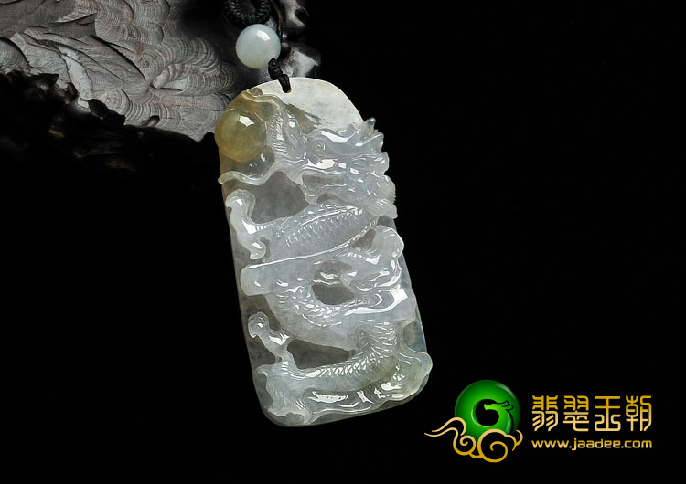 冰种淡黄翡缅甸翡翠A货龙戏珠挂件