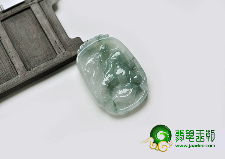 糯冰种飘花缅甸翡翠A货玉兔牌挂件