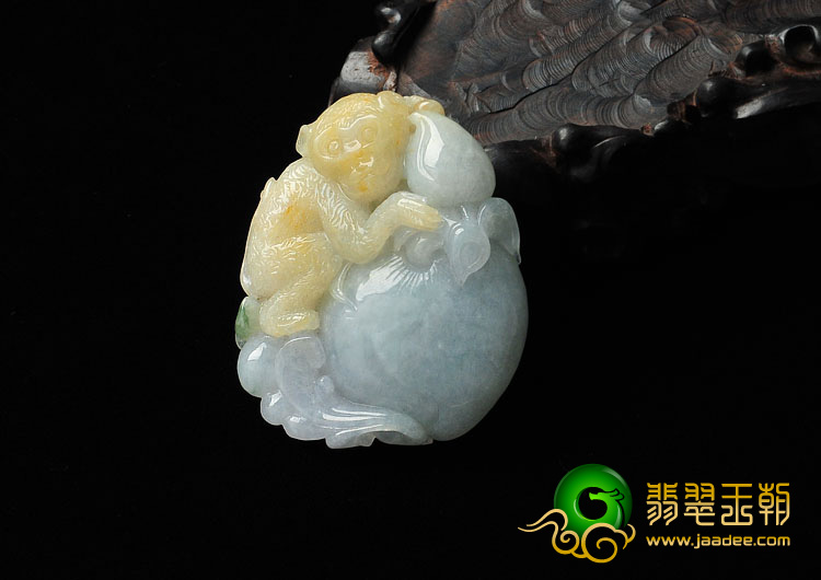 糯冰种晴水带黄翡缅甸翡翠A货灵猴献寿挂件