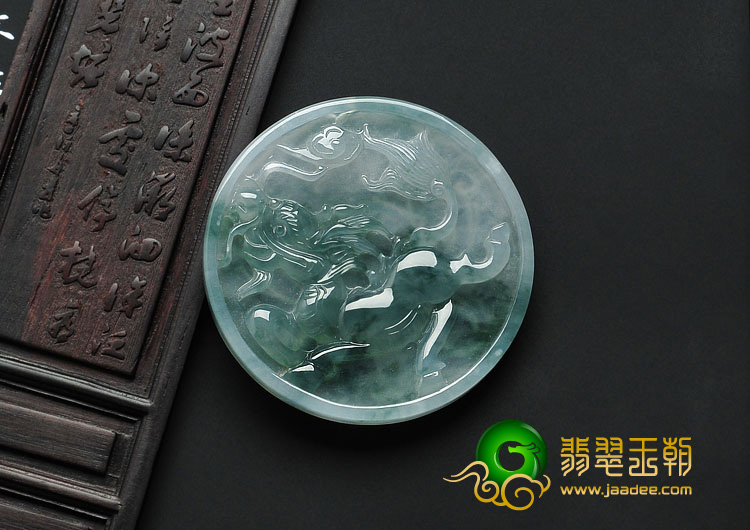 冰种飘花缅甸翡翠A货龙马精神挂件