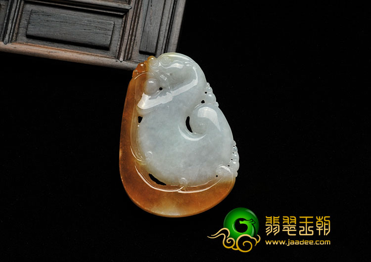 糯冰种红黄翡缅甸翡翠A货仿古龙挂件