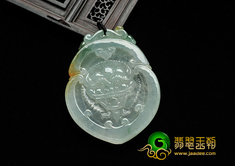 冰种淡黄翡飘花缅甸翡翠A货仿古龙头玉牌挂件