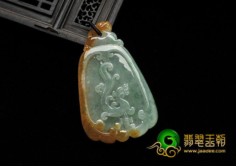 糯冰种黄翡略飘花缅甸翡翠A货龙凤呈祥挂件