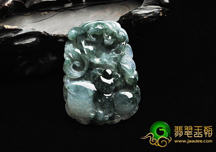 缅甸冰种飘花翡翠A货飞龙如意挂件