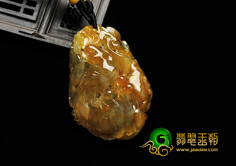 冰种红黄翡略飘花缅甸翡翠A货英明神武挂件
