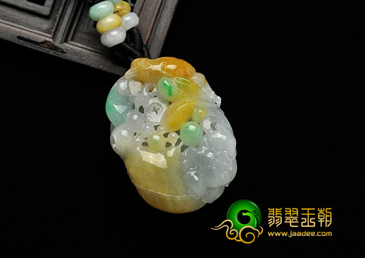 糯冰种三彩缅甸翡翠A货富贵花开挂件