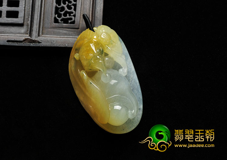 糯冰种黄翡飘花缅甸翡翠A货鹰头挂件