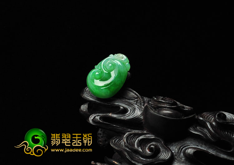 冰种阳绿缅甸翡翠A货如意挂件
