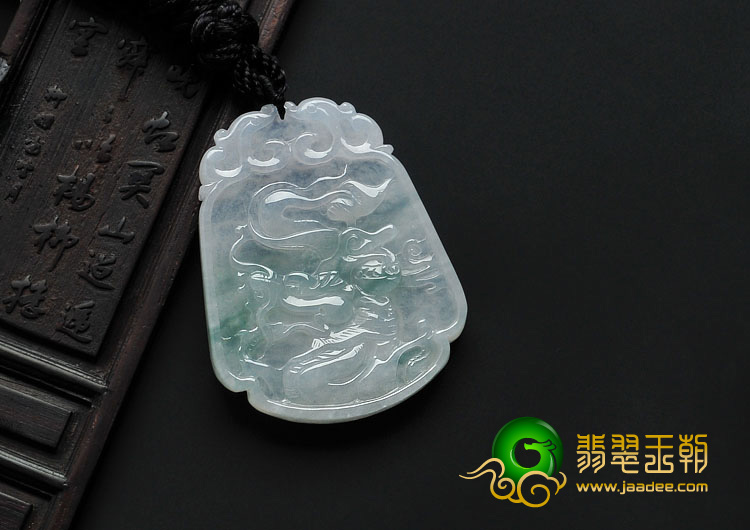 冰种飘花缅甸翡翠A货龙凤牌挂件